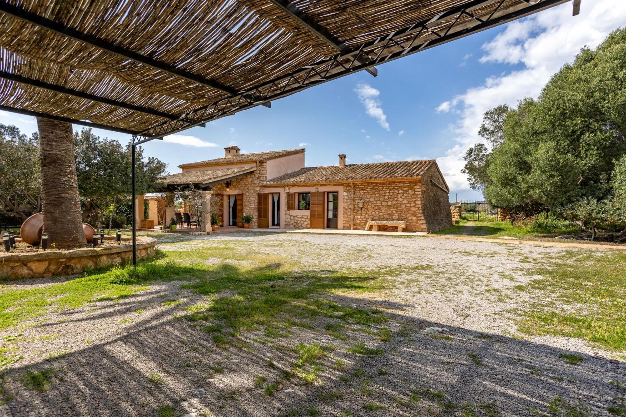 Sa Bassa Llova By Dracmallorca Country house *